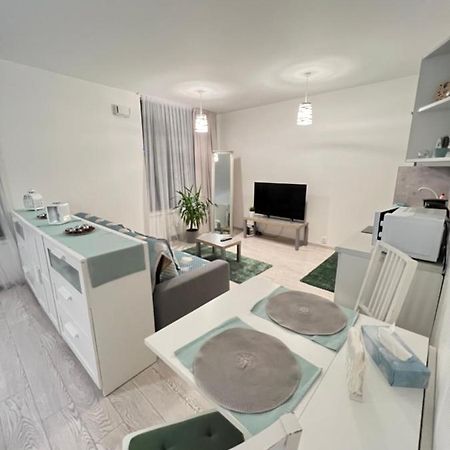Free Parking In Garage Karolina Plazza, New Cosy Studio With All You Need Prague Ngoại thất bức ảnh