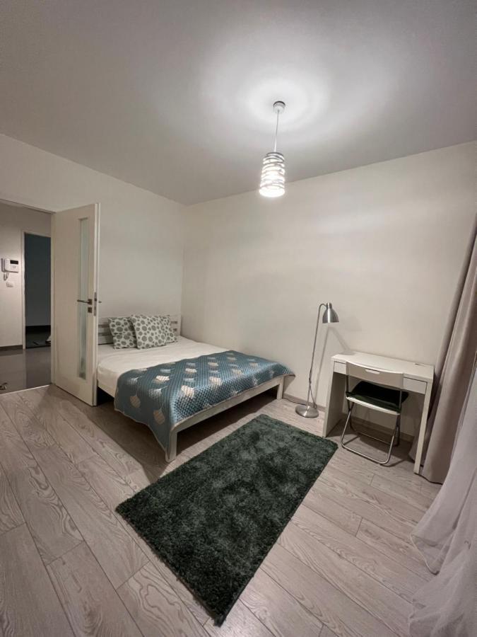 Free Parking In Garage Karolina Plazza, New Cosy Studio With All You Need Prague Ngoại thất bức ảnh