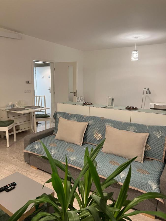 Free Parking In Garage Karolina Plazza, New Cosy Studio With All You Need Prague Ngoại thất bức ảnh