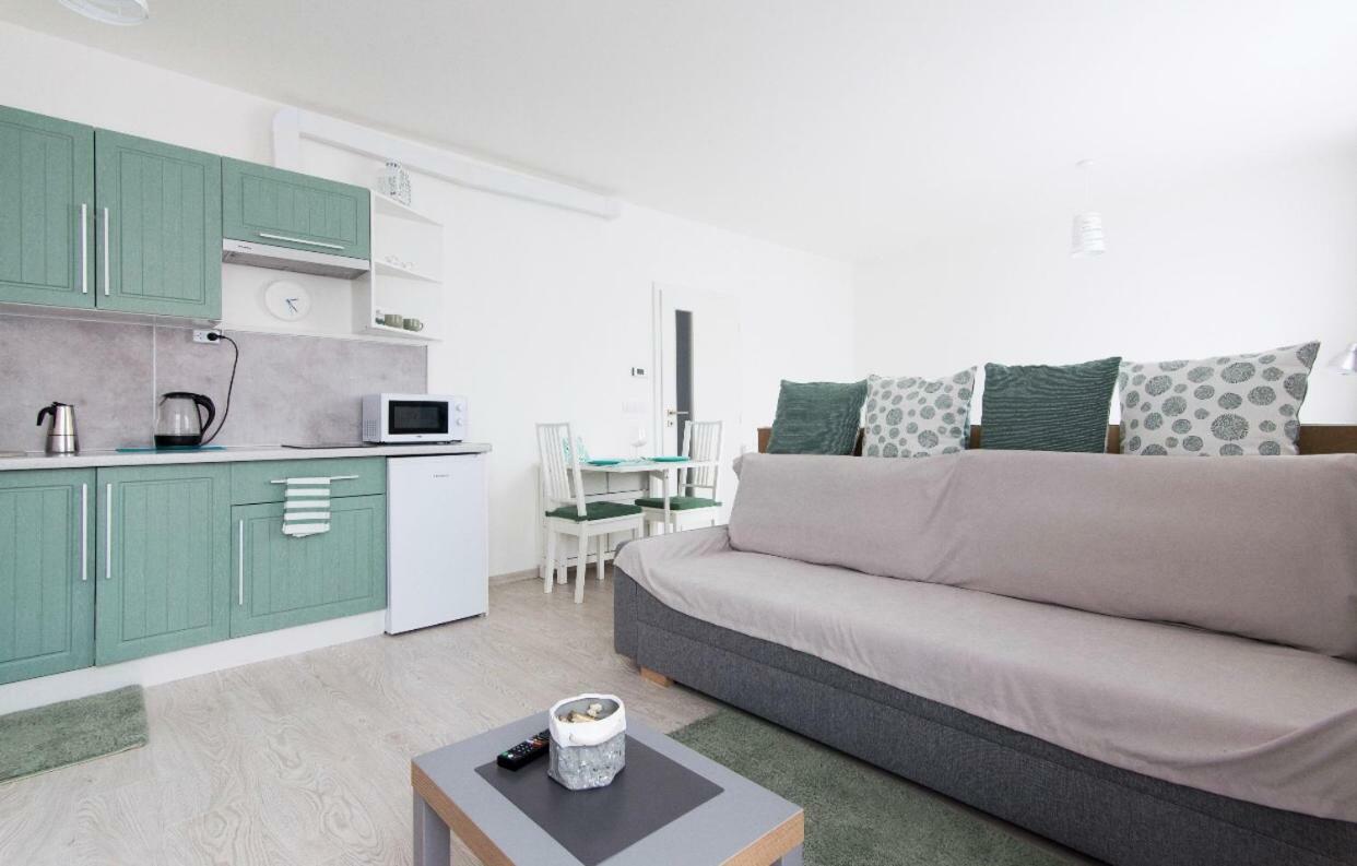 Free Parking In Garage Karolina Plazza, New Cosy Studio With All You Need Prague Ngoại thất bức ảnh